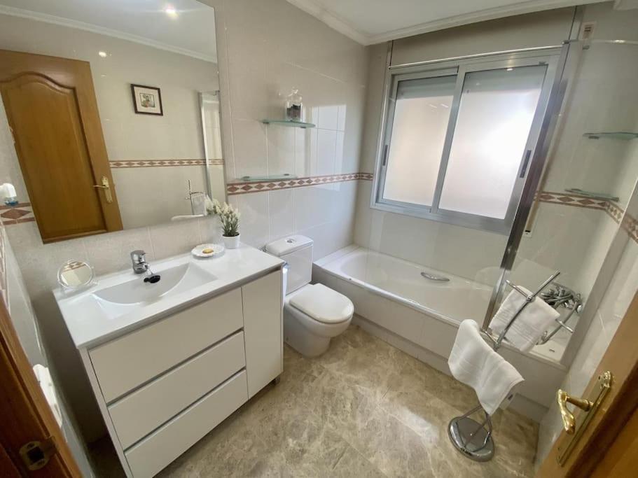 For A Stay Balears Beach Salou Luaran gambar