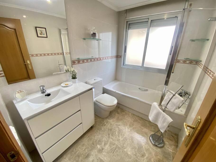 For A Stay Balears Beach Salou Luaran gambar